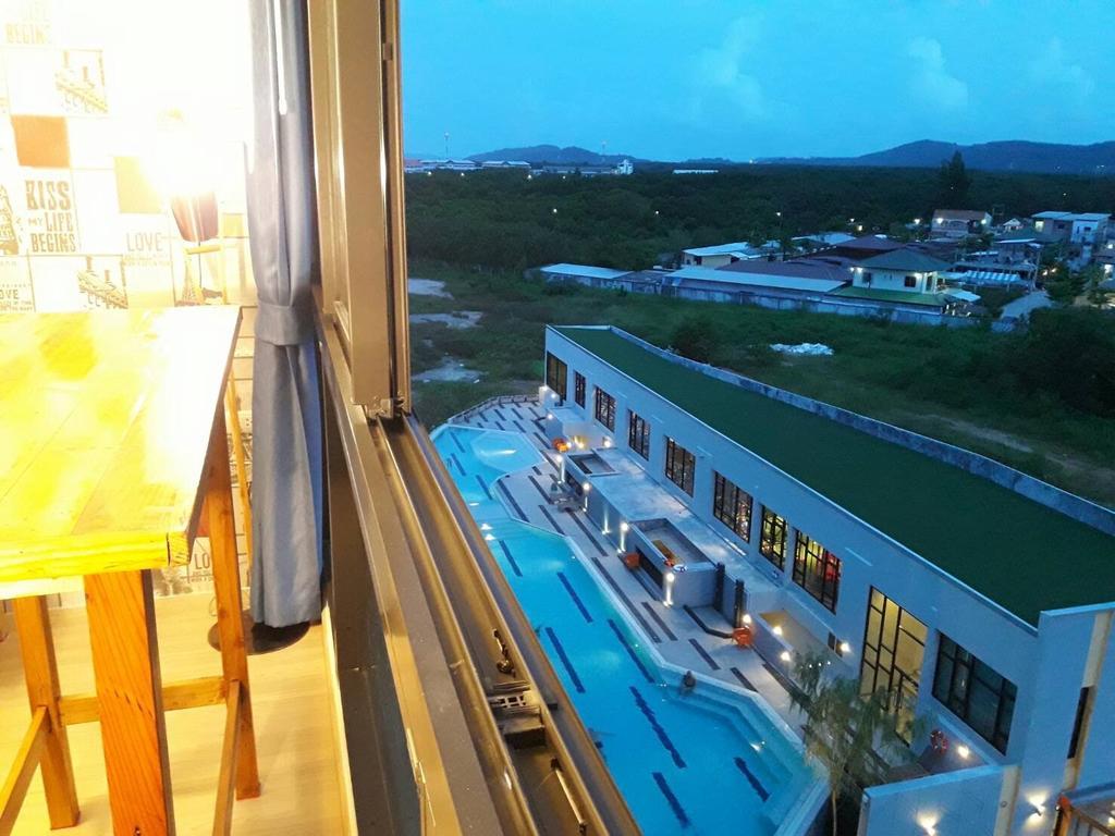 Connext Residence Phuket Esterno foto